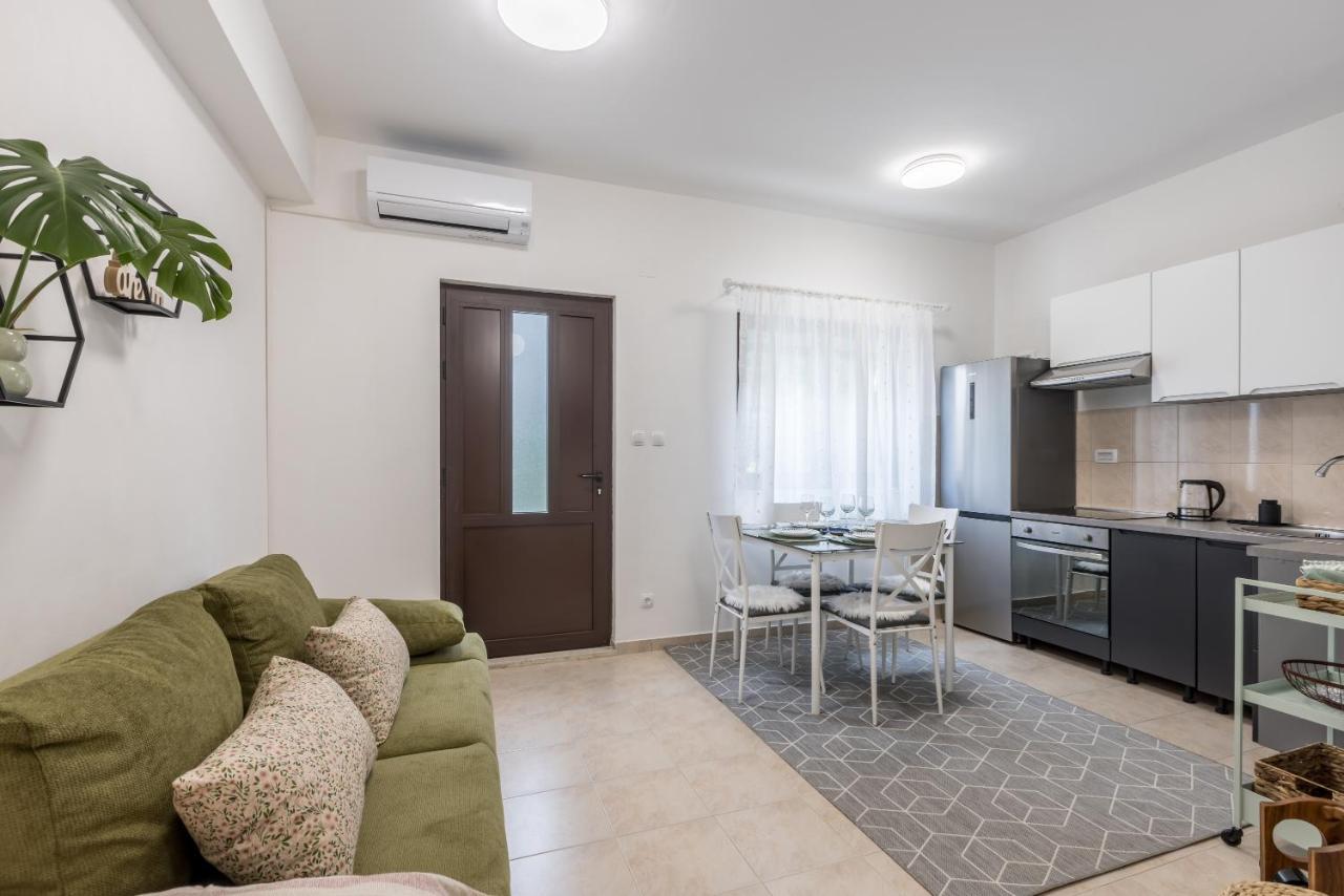 Apartment Lamasha Kaštela Eksteriør bilde